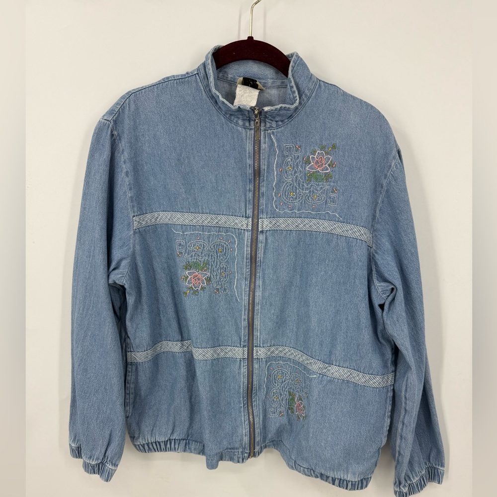 Teddi denim vintage 100% cotton full-zip floral embroidered jean jacket. MP